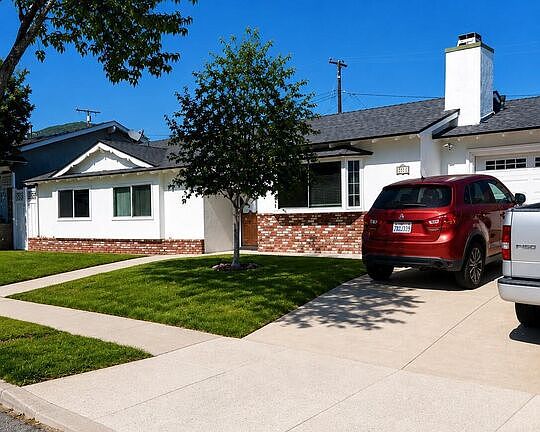 2nd image of 3328 Greenville Dr