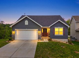 804 Cedar Bluff Way, Fenton, MO 63026
