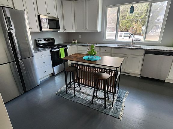 2nd image of 2423 13th St