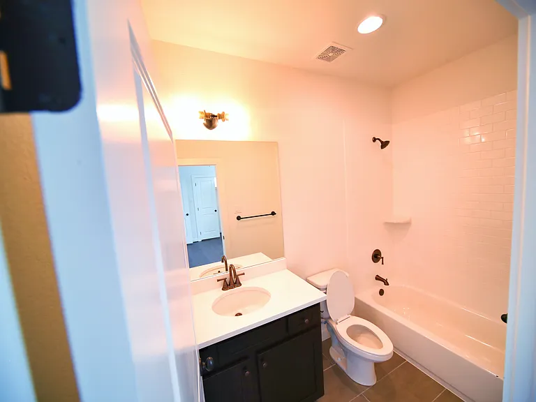 3519 S Hills Ave — Photo 17