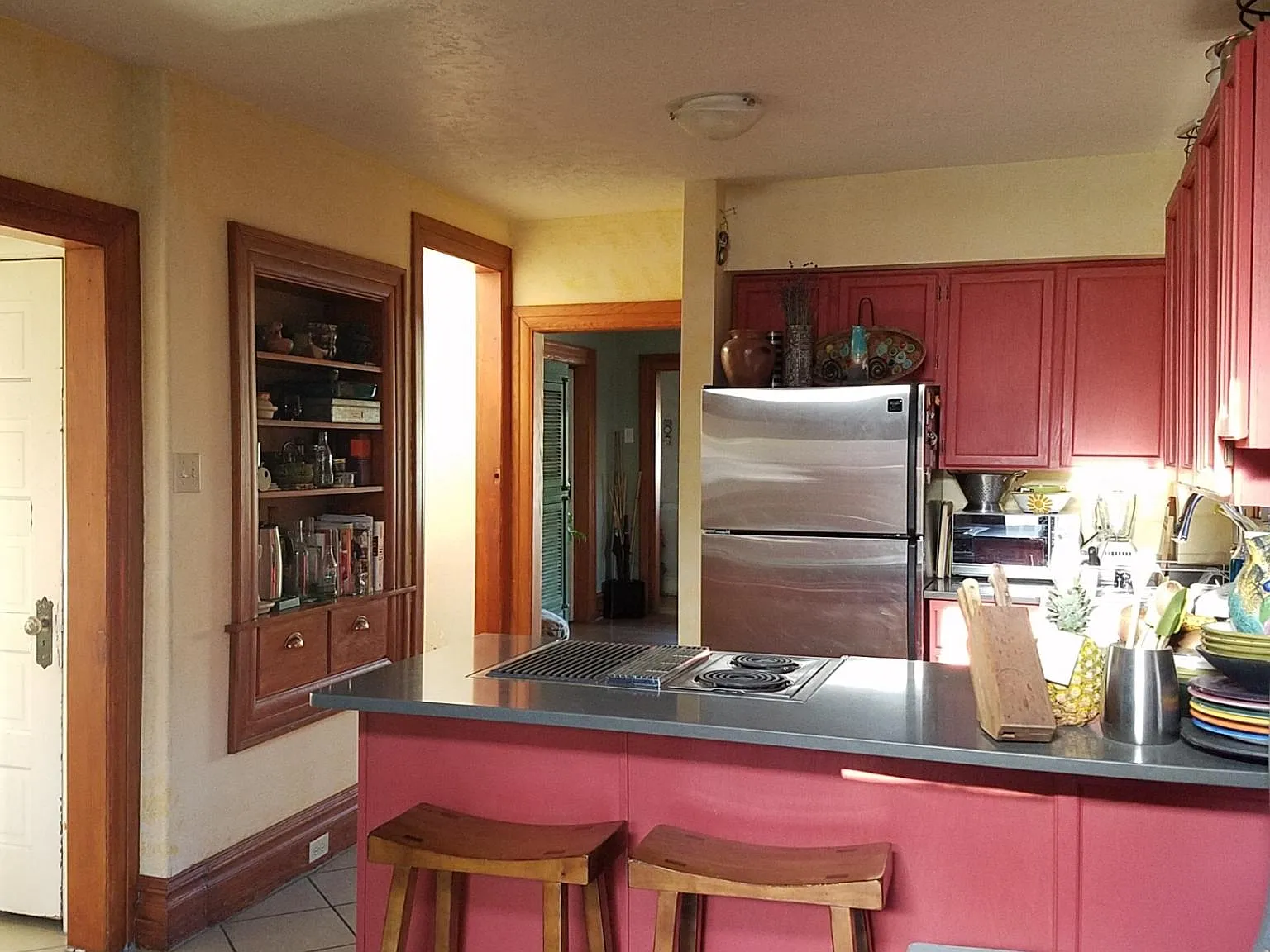 1 bed, 2300 sqft, $975 — Photo 2