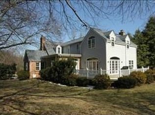 1717 Overlook Dr, Silver Spring, MD 20903