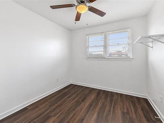 3rd image of 2701 Rose Dr