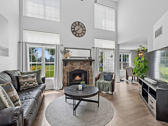 5th image of 10541 Wakefield Ln