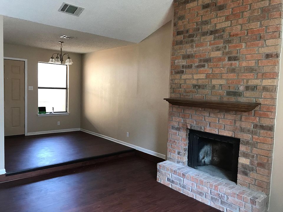 1st image of 3701 Robinhood Dr #10-D
