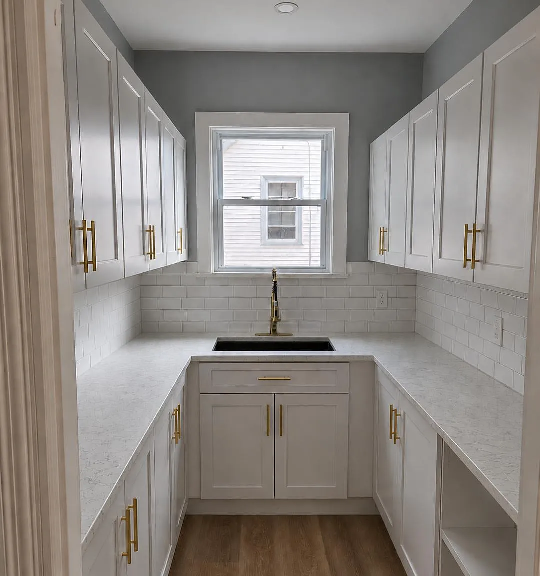 2 bed, $1,900 — Photo 1