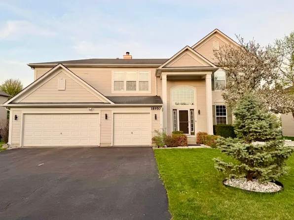 18950 W Glenhurst Dr, Lake Villa, IL 60046