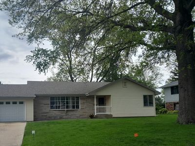 1503 Lakewood Dr, Mendota, IL, 61342
