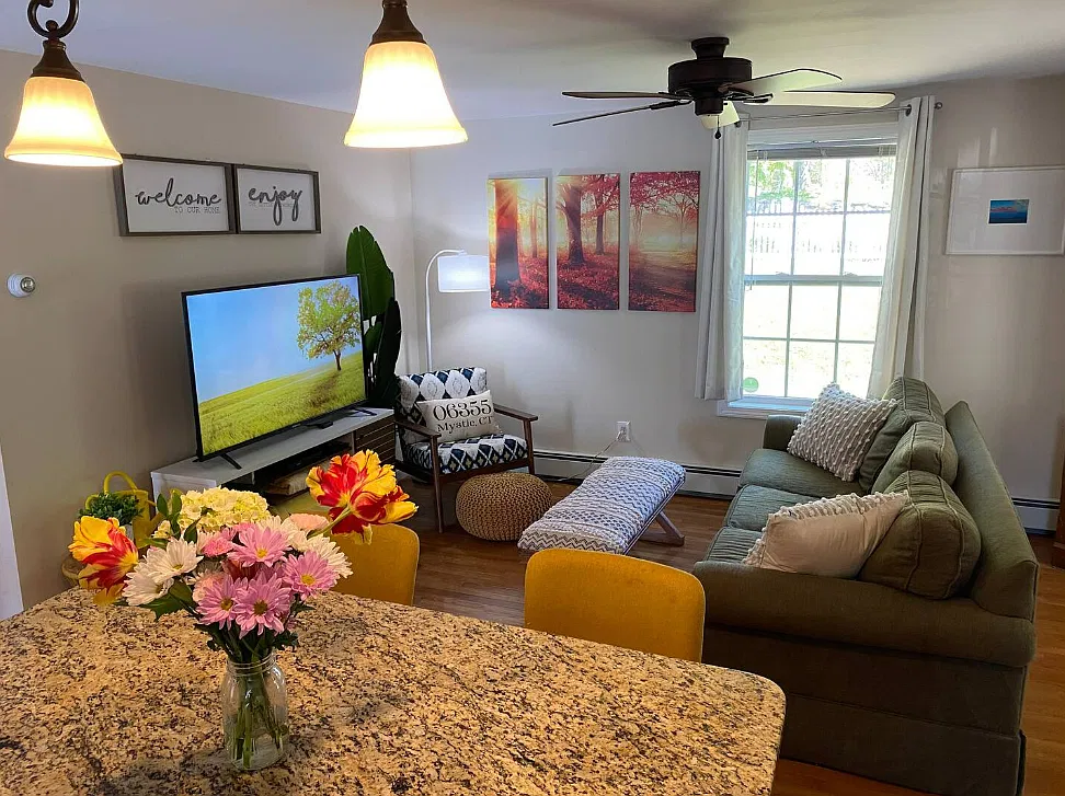3 bed, 1116 sqft, $2,500 — Photo 4