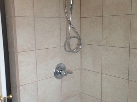 master bedroom bathroom