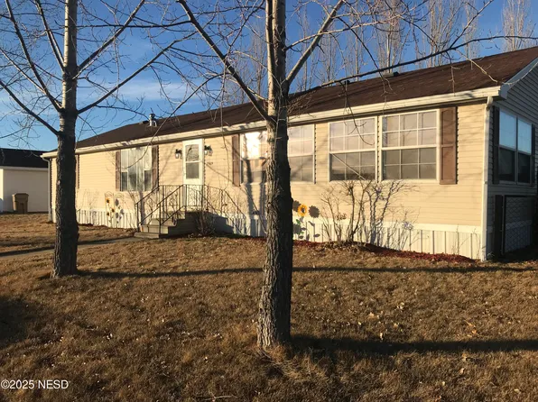 2305 10th Ave SW, Watertown, SD 57201