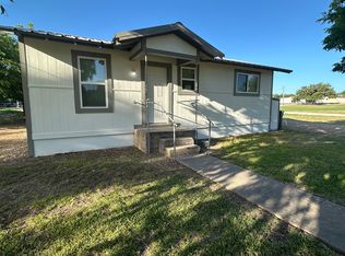 1503 W Brown St, San Saba, TX 76877