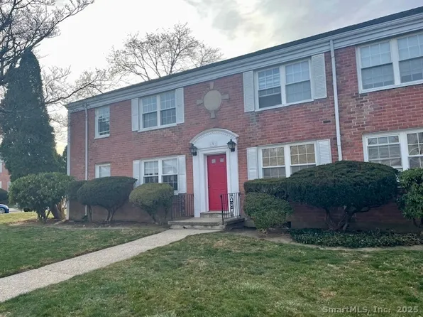 6 Revere Dr APT 3, Stamford, CT 06902