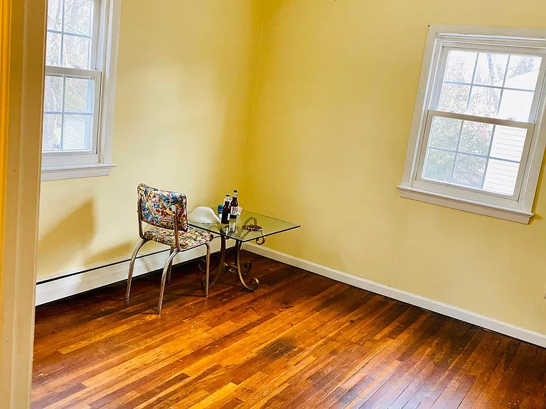 Bed 1 with Ceiling fan