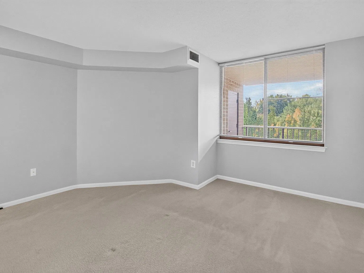 10101 Grosvenor Place #818 - 1 — Photo 4