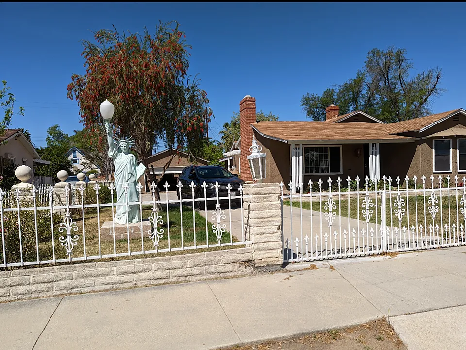 311 S Carmalita St