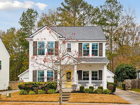2nd image of 1654 Sparkleberry Ln