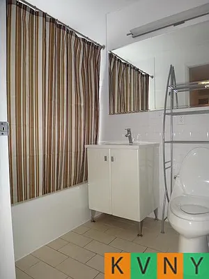 Rented by KVNY Soho | media 38