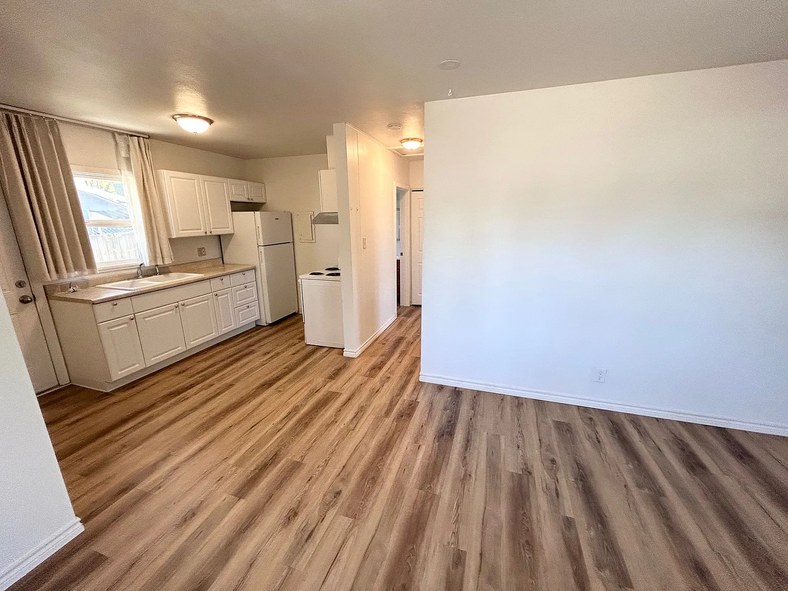 1 bed, 600 sqft, $1,600 — Photo 2