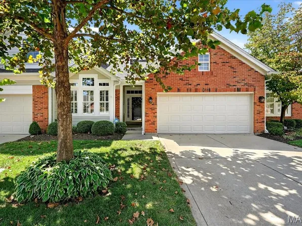 153 Vonbehren Dr, Chesterfield, MO 63005