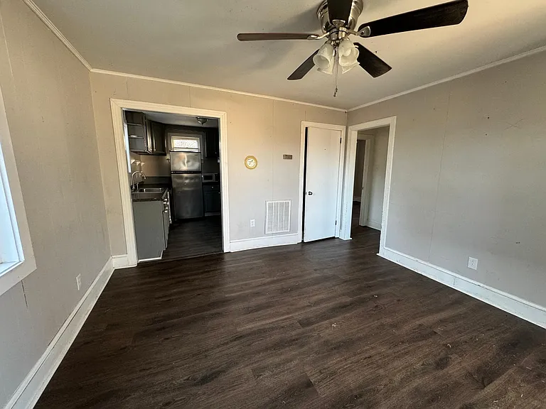 211 Hylawn Ave — Photo 2