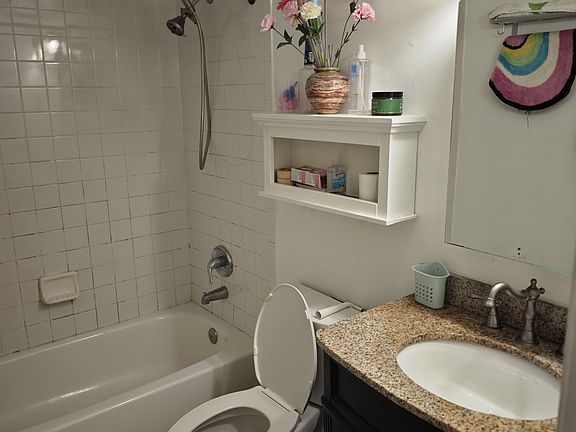 4th image of 2015 S Langley St
