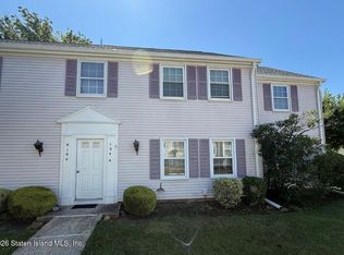 194 Madison Ln, Monroe Township, NJ 08831