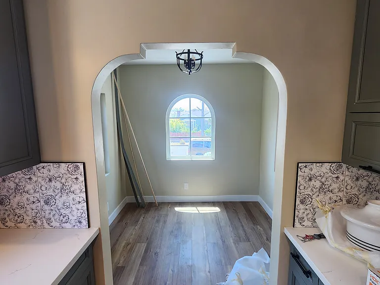 1612 N Avenue 46 — Photo 2