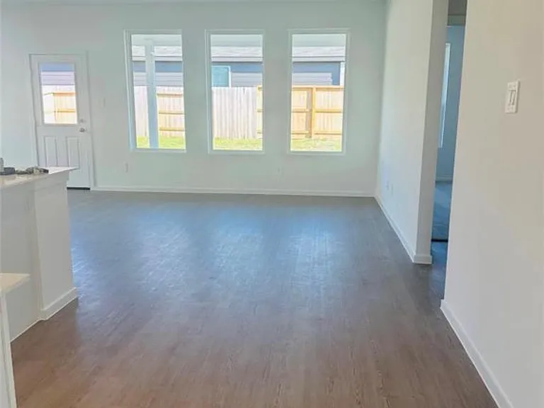 226 Draper Shadows Dr — Photo 18