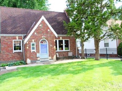 906 E Corrington Ave, Peoria, IL, 61603
