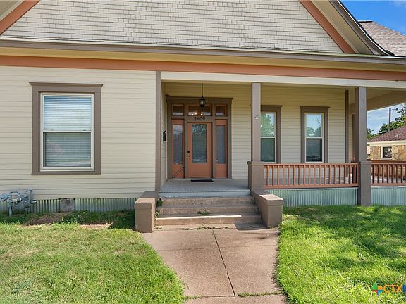 4th image of 1409 E Leon St
