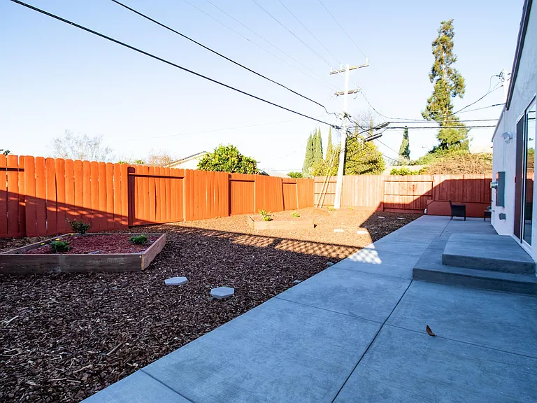 38775 Logan Dr — Photo 8