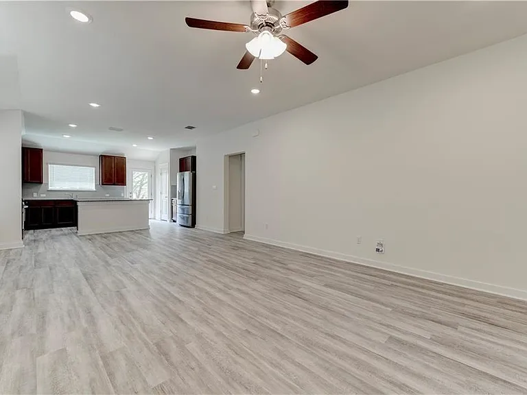 1328 Kneehigh Dr — Photo 8