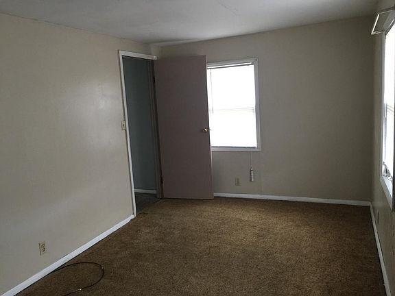 5th image of 1530 Elmwood Ave