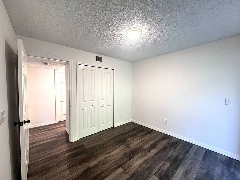 2452 Oak Park Way — Photo 8