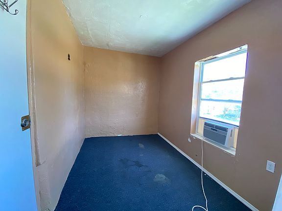 3rd image of 419 N Wild Olive Ave #4