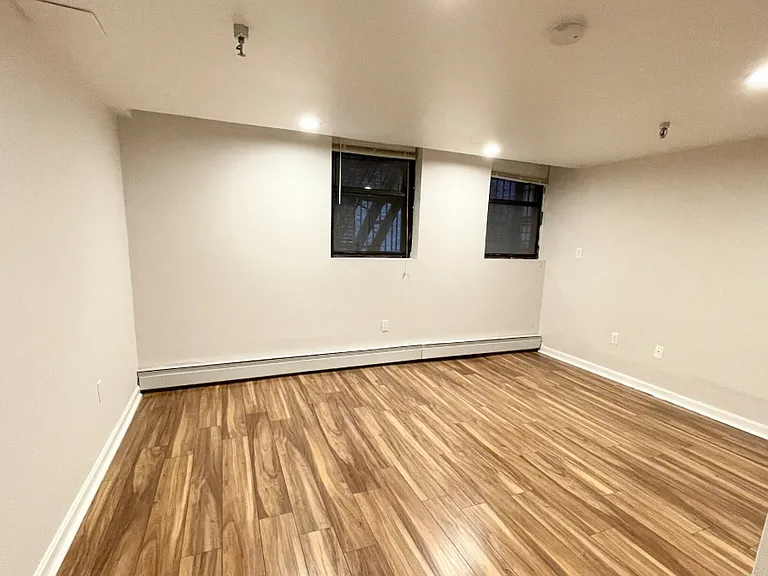 39 Hemenway St #26A — Photo 4