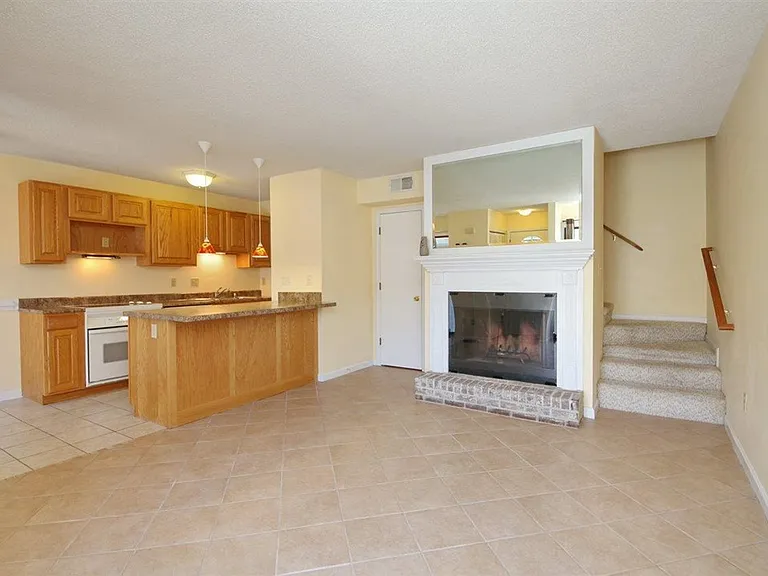 503 Pinewood Rd #5 — Photo 8