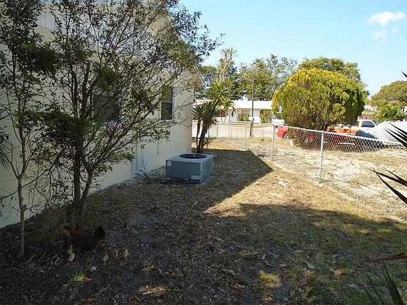 3rd image of 549 NW 21st Ct