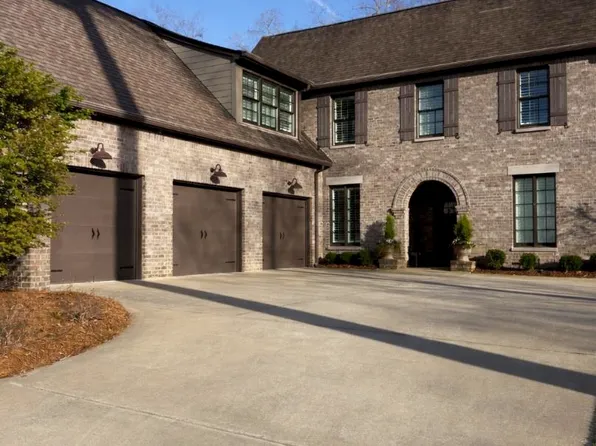 2029 Highland Village Bnd, Birmingham, AL 35242