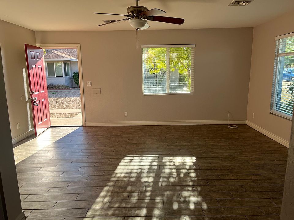 1st image of 1901 W Clarendon Ave #1901