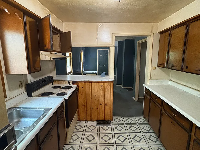 1421 E Sedgwick St — Photo 15