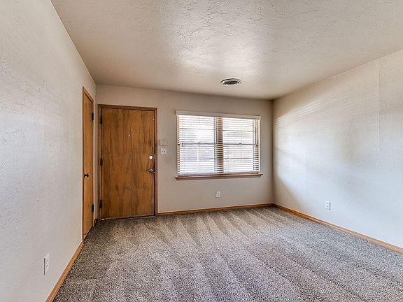 5th image of 1107 SW 42nd St