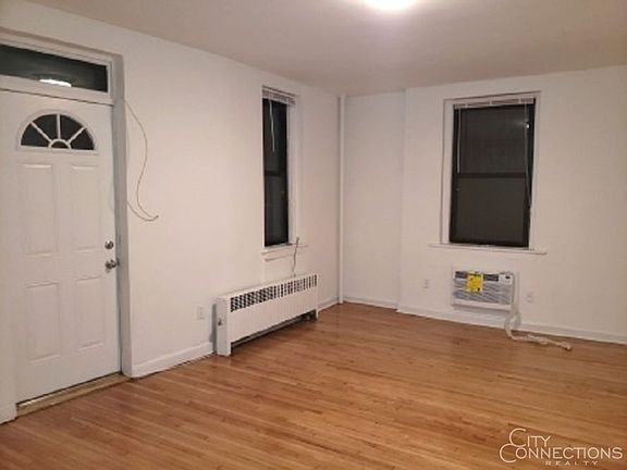 3rd image of 3 W 83rd St APT 1C
