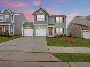 214 Bent Willow Dr, Clayton, NC 27527