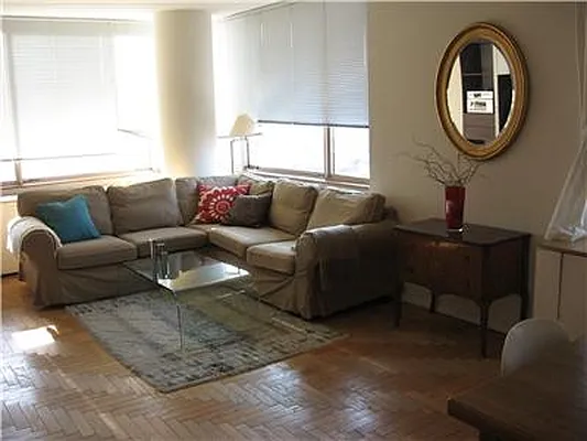 Rented by RELO REDAC INC. | media 15