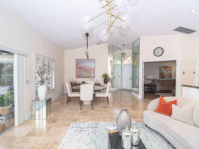 8410 Brussels Way — Photo 11