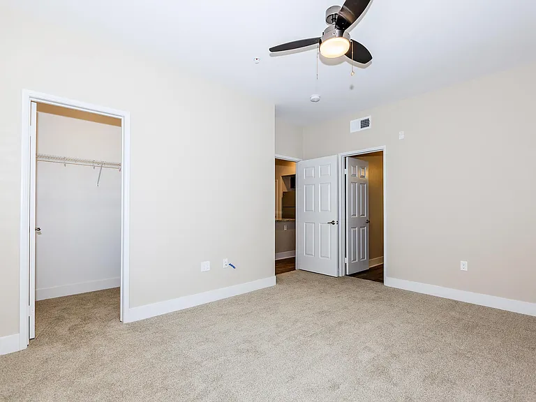 Sendero Gateway Apartment Homes — Photo 69