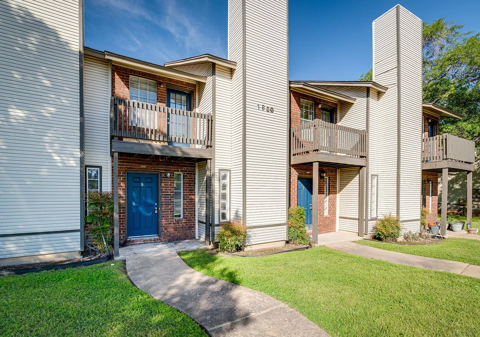 2 bed, 2.5 bath, 1059 sqft, $1,495 — Photo 1