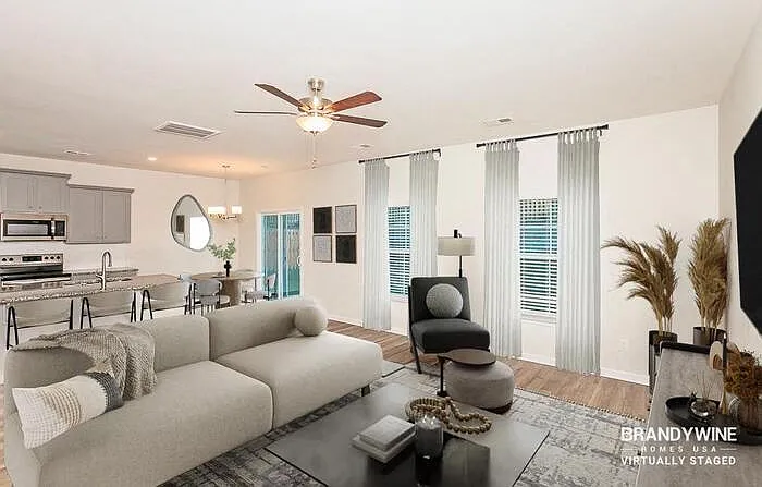 4 bed, 2.5 bath, 1783 sqft, $2,295 — Photo 2